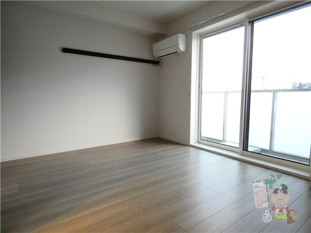 エステイ学南町の居間・リビング