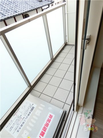 エステイ学南町のバルコニー