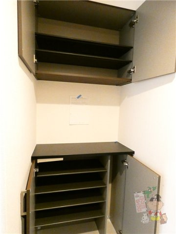 エステイ学南町の収納