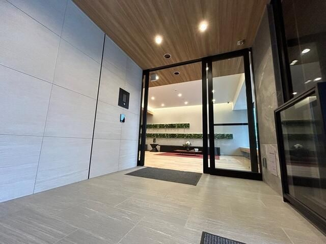 ルフォンプログレ志村坂上のエントランス