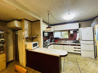 【キッチン】 | たつの市揖保川町片島/中古戸建 | コンパクトなキッチンで掃除もラクラク