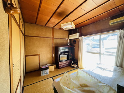 【和室】 | たつの市揖保川町片島/中古戸建 | 和室ならではの温かな和の空間で寛ぎの時間を過ごせます