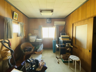 【洋室】 | たつの市揖保川町片島/中古戸建 | 落ち着いた色調の洋室です