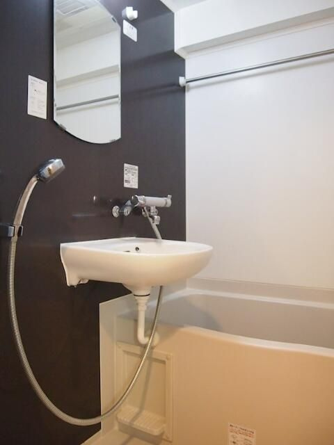 ルーブル森下の浴室