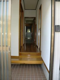 阿野町借家の玄関