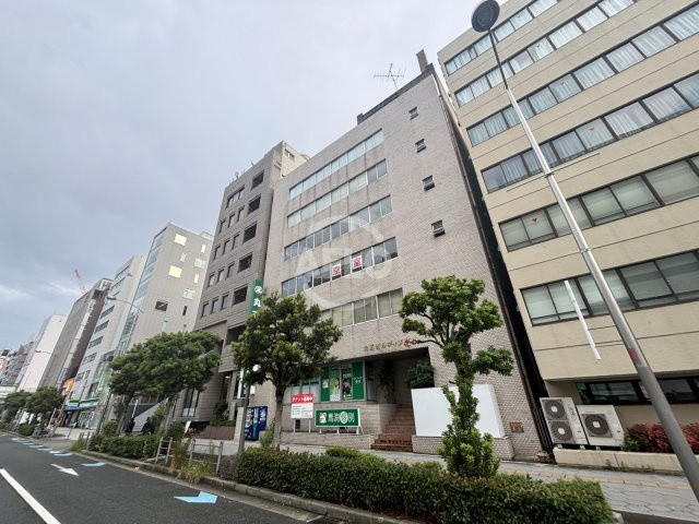 丸五ビルの外観|おしゃれな外観です