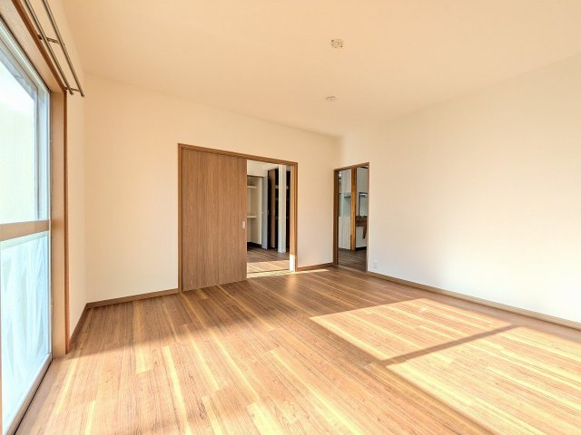 八王子市　川町　中古戸建ての子供部屋|～LDKに隣接している洋室です～