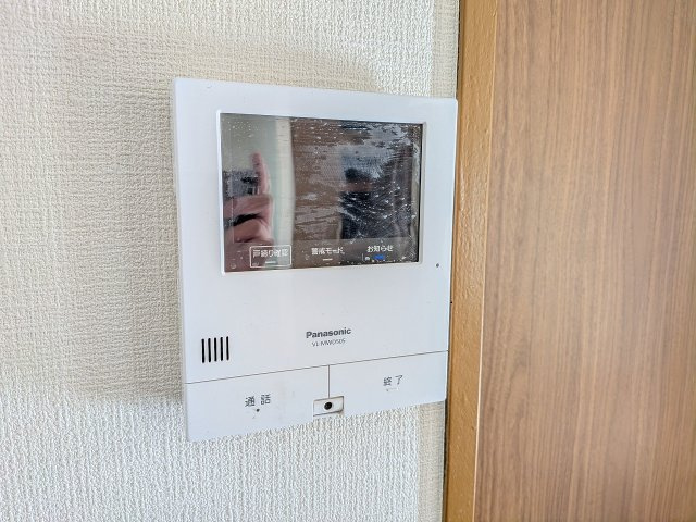 八王子市　川町　中古戸建てのセキュリティ|～新規交換済、TVモニター付インターホン　訪問者の確認に便利です～