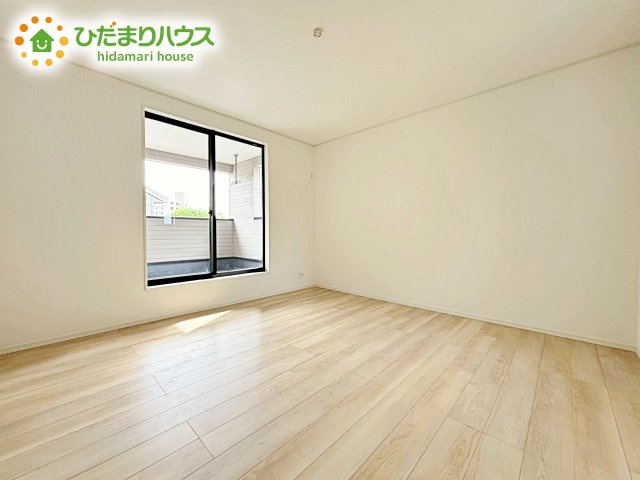 【寝室】 | 水戸市西原第9　新築戸建　2号棟 | バルコニーに面している洋室は、主寝室にどうぞ(^^)/