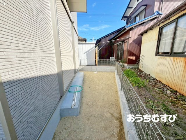 守山区川村町（全1棟）の庭