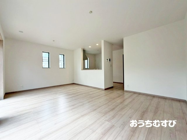 守山区川村町（全1棟）の居間・リビング