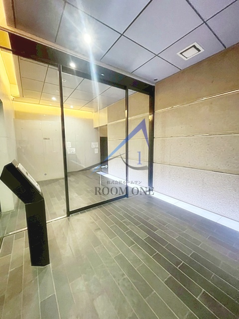 プラティーク・キューヴのエントランス|エントランスです。