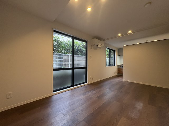 ルレーブ等々力の内装|窓が多く換気しやすい♪