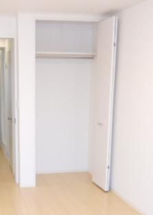 Prague　ルームコート　IHコンロ　敷地内ゴミ置場の収納