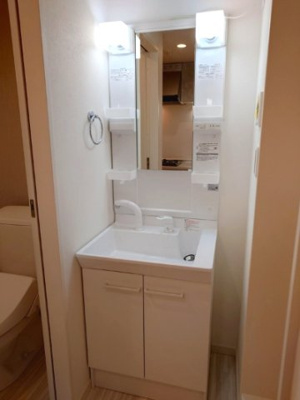 【洗面所】 | サクラテラス富士見 | 明るい洗面所です