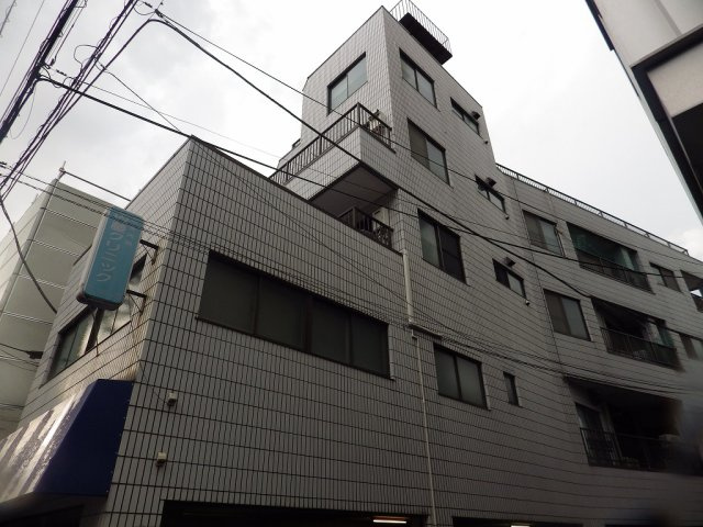 Housekul千駄木ビルの外観