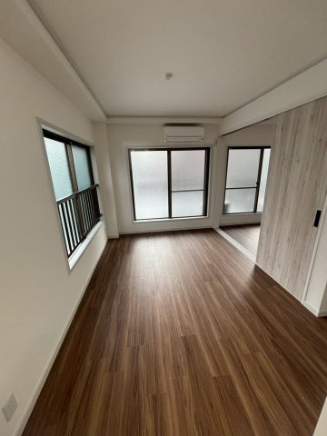 Housekul千駄木ビルの居間・リビング