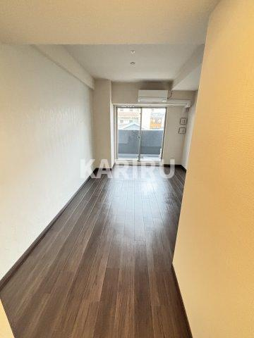 ファーストフィオーレ北大阪リアンの居間・リビング