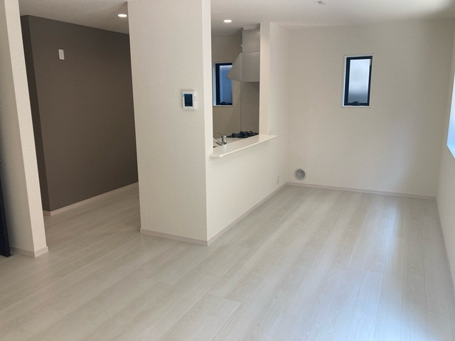 【仲介手数料無料/稲沢市】稲沢市北島町千野地第二　リーブルガーデンの居間・リビング