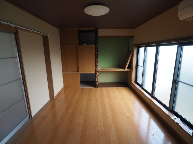 安中中宿貸戸建住宅の居間・リビング