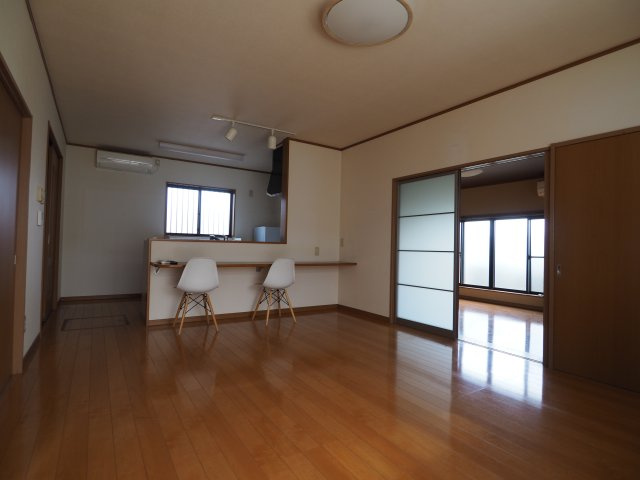 安中中宿貸戸建住宅の居間・リビング
