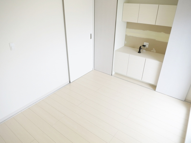 リブリ・グリーン東新小岩の居間・リビング|洋室別アングルです。