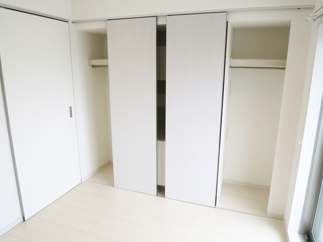 リブリ・グリーン東新小岩の収納|壁面収納スペースです。