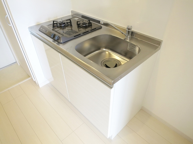 リブリ・グリーン東新小岩のキッチン|２口ガスコンロ完備！