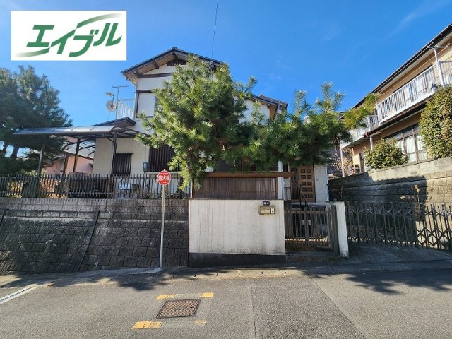 小牧市小松寺１丁目　中古戸建の外観|「味岡」駅まで徒歩１０分。
敷地ゆとりの６０坪。