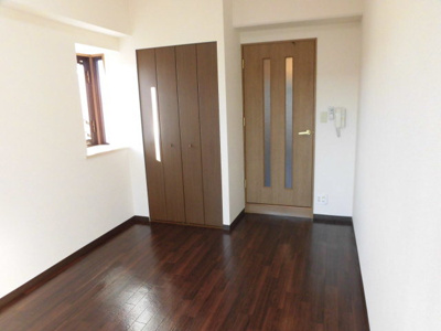 【居間・リビング】 | コート淡路 | 7帖の広いお部屋です