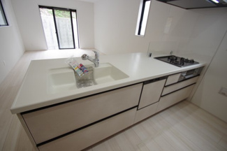 【キッチン】 | 【仲介手数料無料！！】日野市新町２丁目　新築戸建て（全7棟）4号棟　5180万円