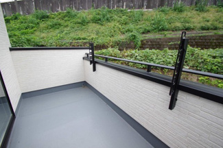 【バルコニー】 | 【仲介手数料無料！！】日野市新町２丁目　新築戸建て（全7棟）4号棟　5180万円