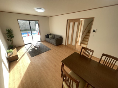 【居間・リビング】 | 沖縄市南桃原（全2棟） | A号棟　LDK17帖♪