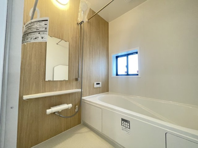 【浴室】 | 沖縄市南桃原（全2棟） | A号棟　浴室換気乾燥機付き♪