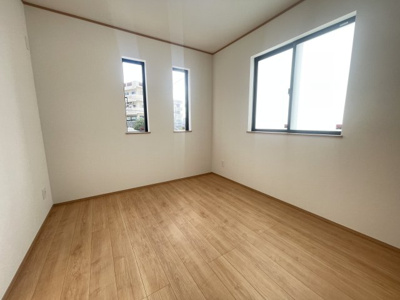 【洋室】 | 沖縄市南桃原（全2棟） | A号棟　洋室5.75帖＋CL付き♪