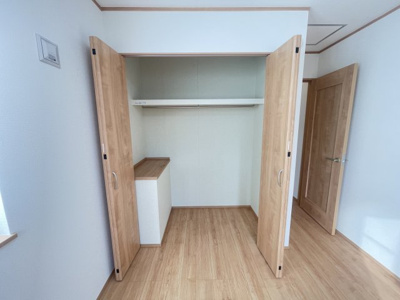 【収納】 | 沖縄市南桃原（全2棟） | A号棟　洋室5.75帖＋CL付き♪