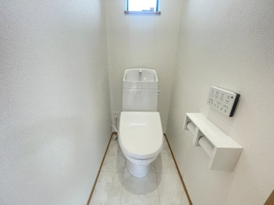 【トイレ】 | 沖縄市南桃原（全2棟） | A号棟　温水洗浄便座♪