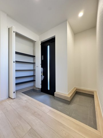 耐震+制震の家 高屋町：住宅性能取得物件 3号棟の区画図|★先着順販売受付開始！
◎耐震+制震の家 高屋町：住宅性能取得物件 3号棟
★子育てグリーン住宅：40万円交付対象物件
◎高屋小学校徒歩14分
◎ゆめタウン小徒歩8分
◎子守唄の里高屋駅徒歩5分