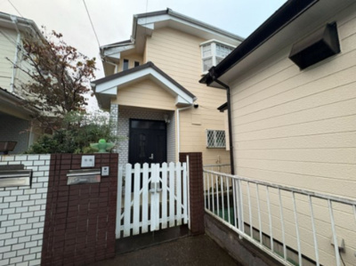 【外観】 | 瀬谷区本郷2丁目リフォーム住宅【2SLDK+駐車スペース/瀬谷駅平坦徒歩15分/約18帖のLDK】