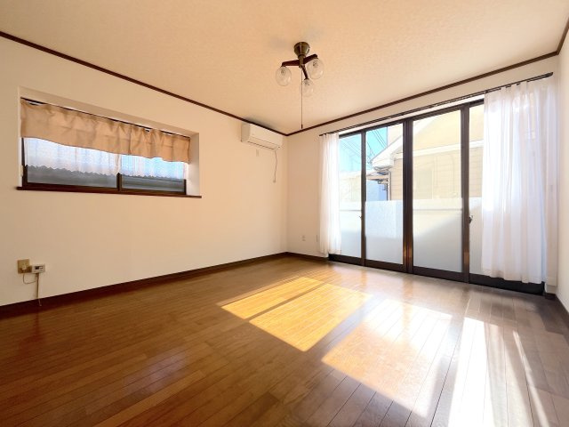 【居間・リビング】 | 寄居町大字露梨子　中古戸建