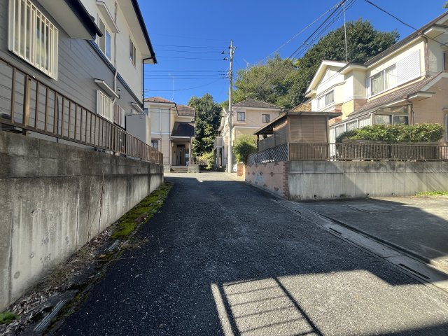 【前面道路含む現地写真】 | 寄居町大字露梨子　中古戸建