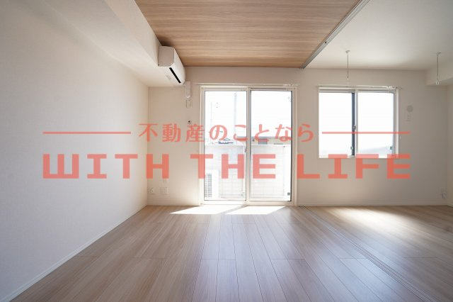 トリシアテラス【キャッシュバック対象物件】の居間・リビング|同施工会社の類似物件の写真です。
※同シリーズ別物件の写真　※現状優先
