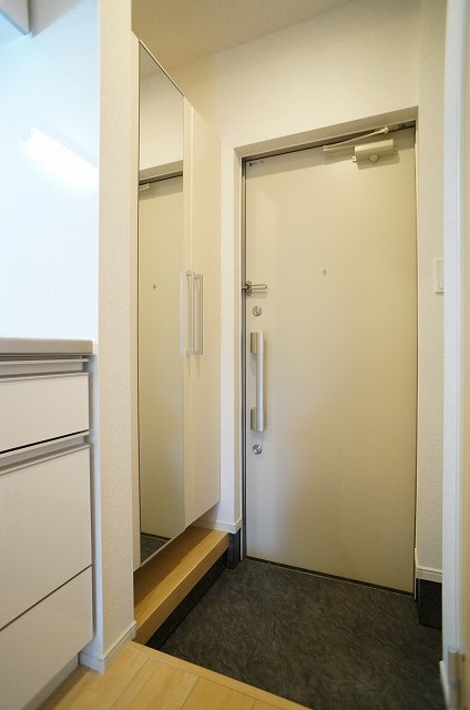 ララトマートBの玄関