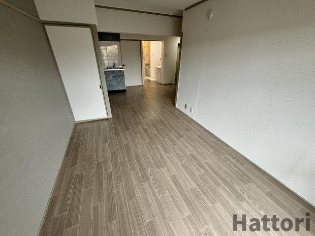 西田ハイツの居間・リビング