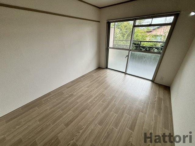 西田ハイツの居間・リビング