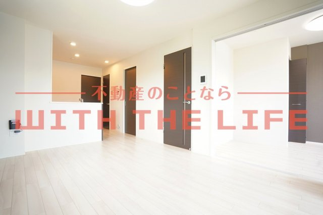 impiaN【10.000円キャッシュバック対象物件】の居間・リビング|リビングです