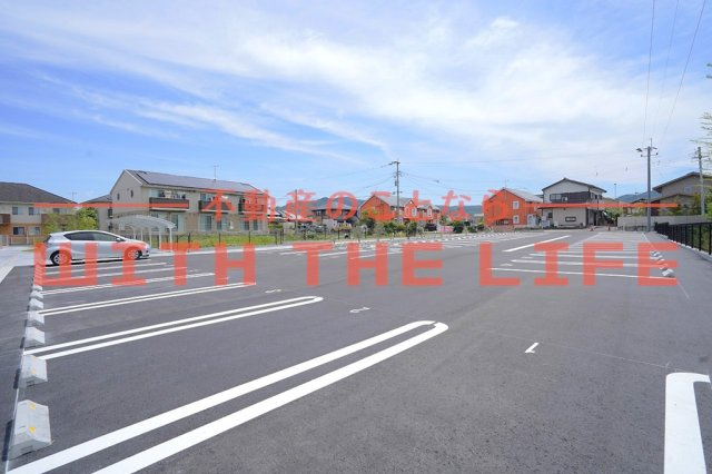 impiaN【10.000円キャッシュバック対象物件】の駐車場|駐車場に車を止められます