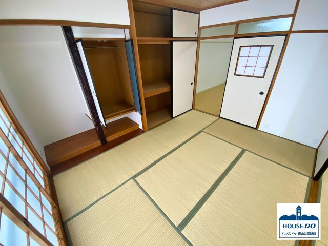 R7,4月リフォーム済み！シティコーポ滝子通の和室|片方の和室には、床の間、仏壇用収納、押し入れがついています
