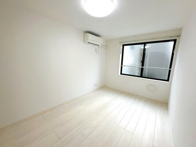 【居間・リビング】 | リバープレイス梅島 | ※反転タイプのお部屋の写真に… 