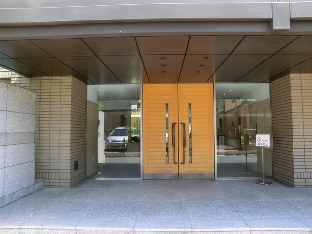 ＬＡＮＡＩ　ＣＯＵＲＴ　２５のエントランス|建物入口です！